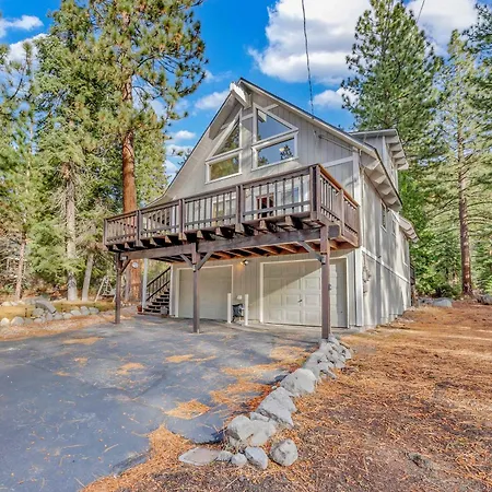 Cozy Kings Beach Vacation Rental With Deck
